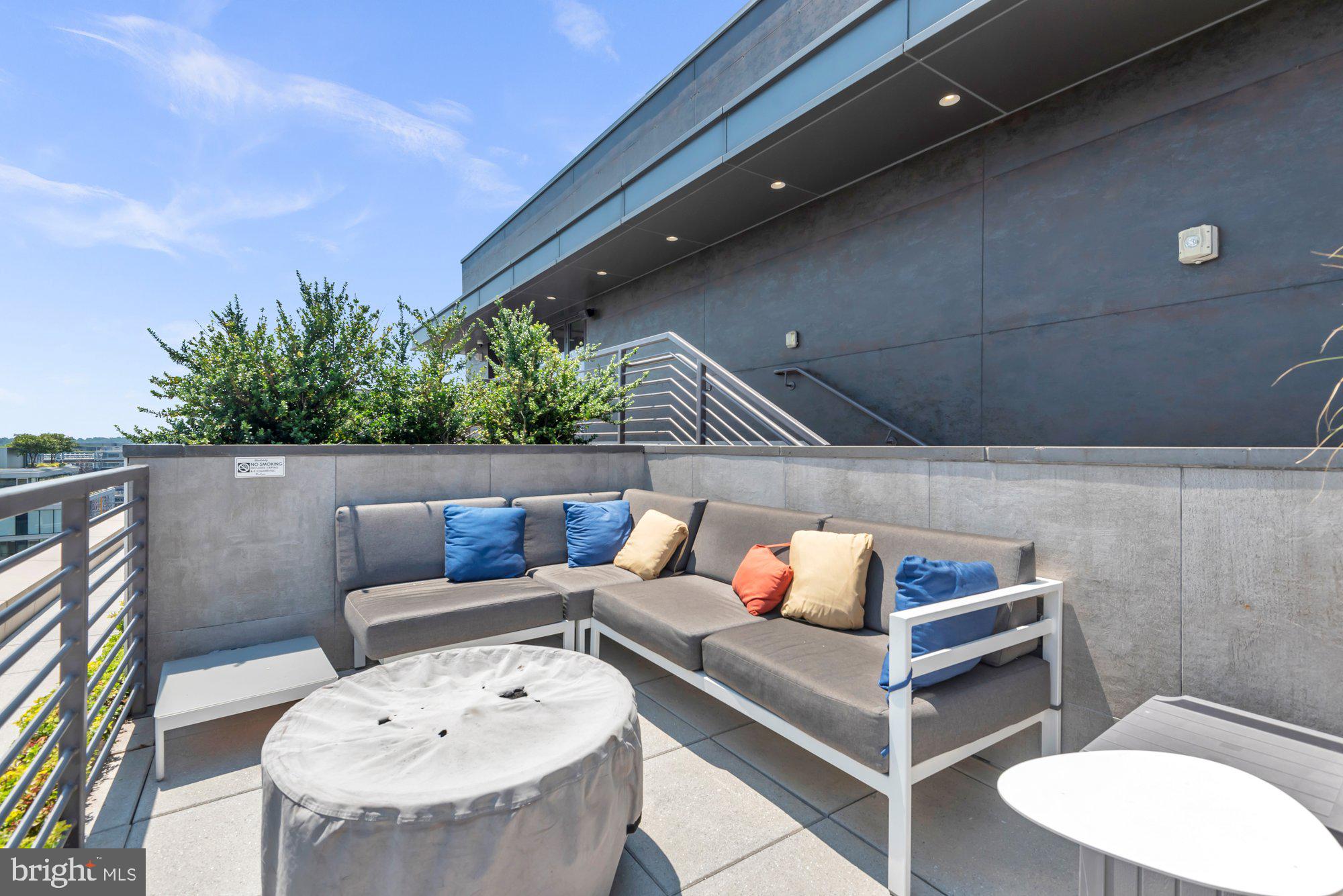 1211 VAN STREET SE 1014