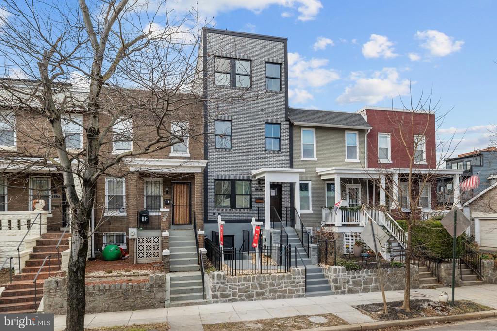 113 18TH STREET SE 1
