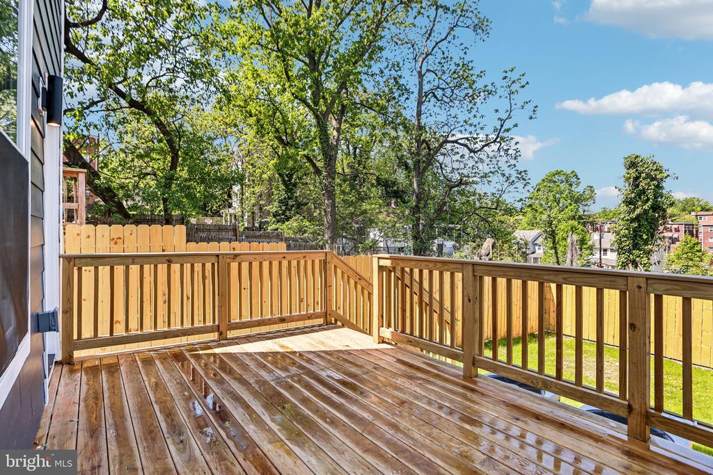 322 56TH STREET NE