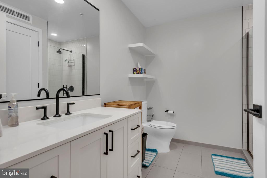 1211 VAN STREET SE 1014