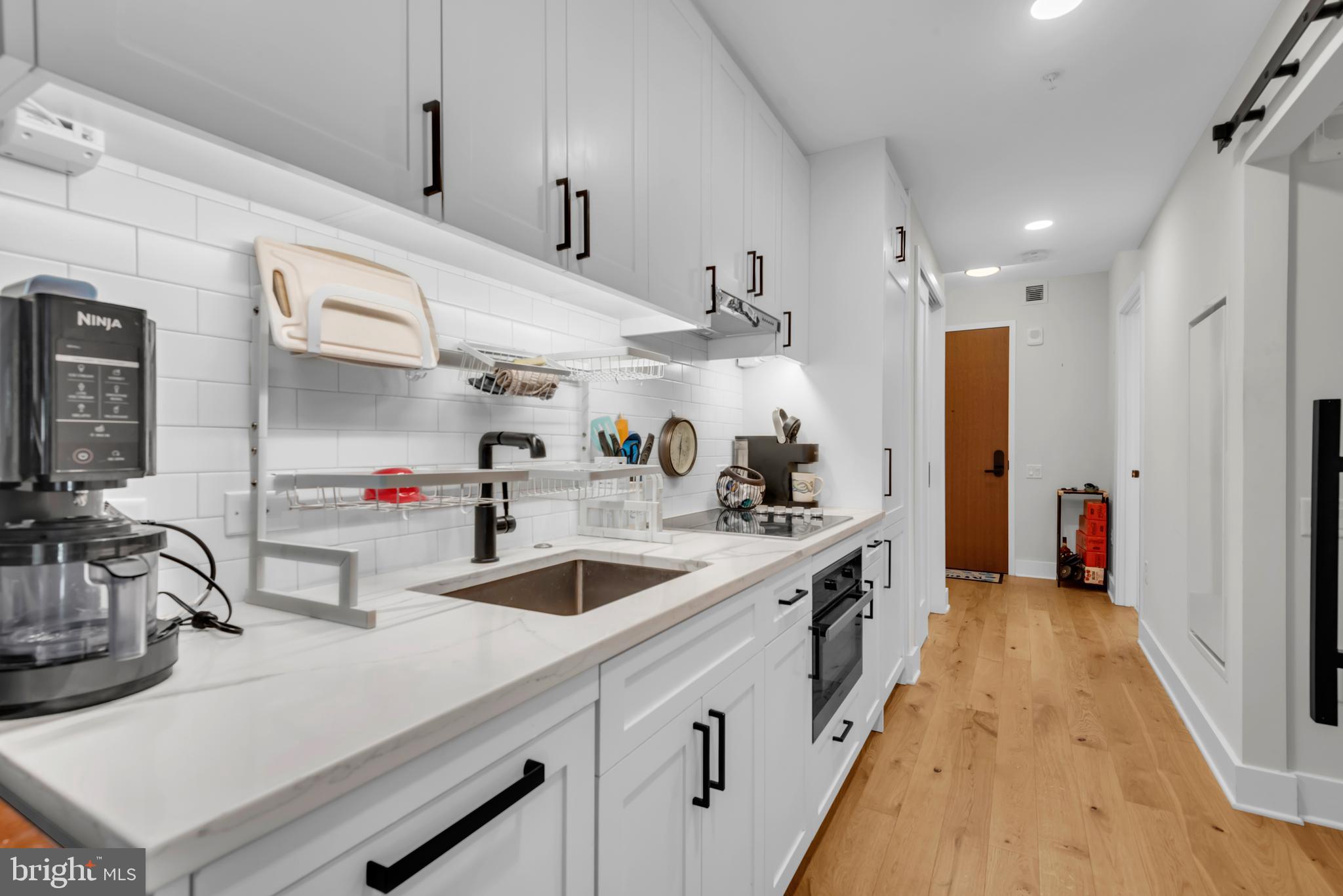 1211 VAN STREET SE 1014