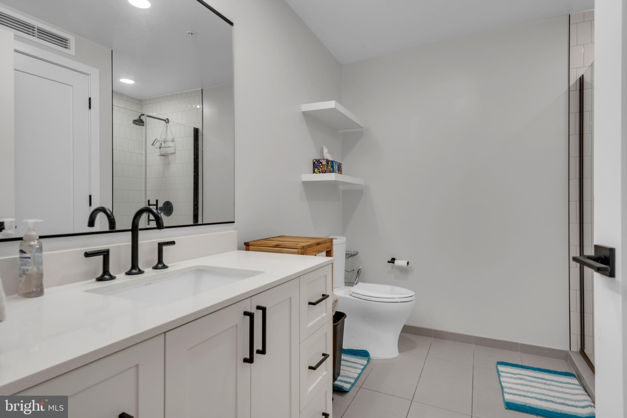 1211 VAN STREET SE 1014