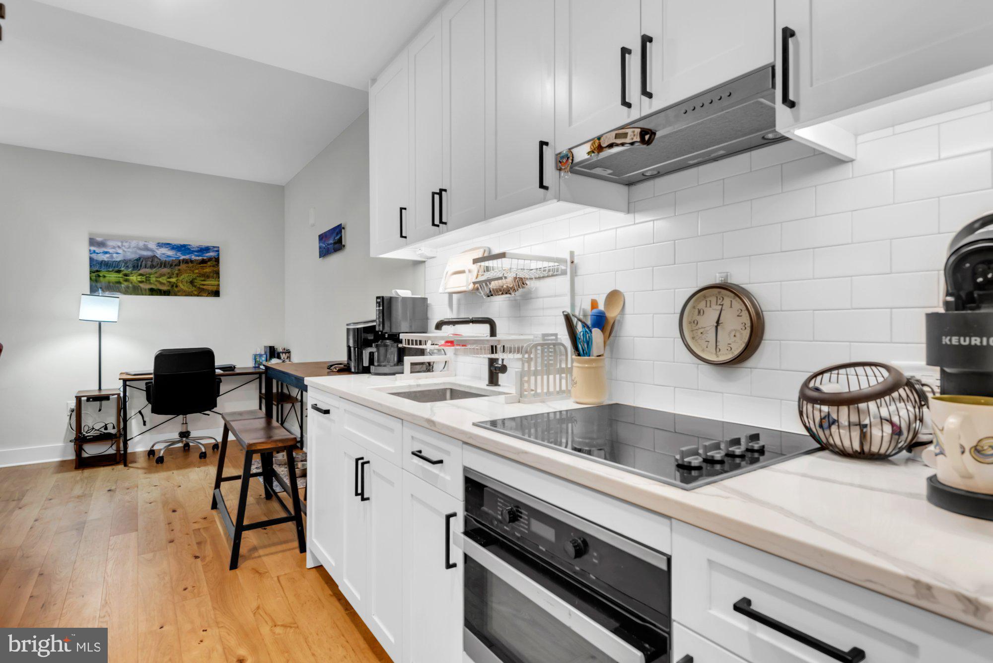 1211 VAN STREET SE 1014