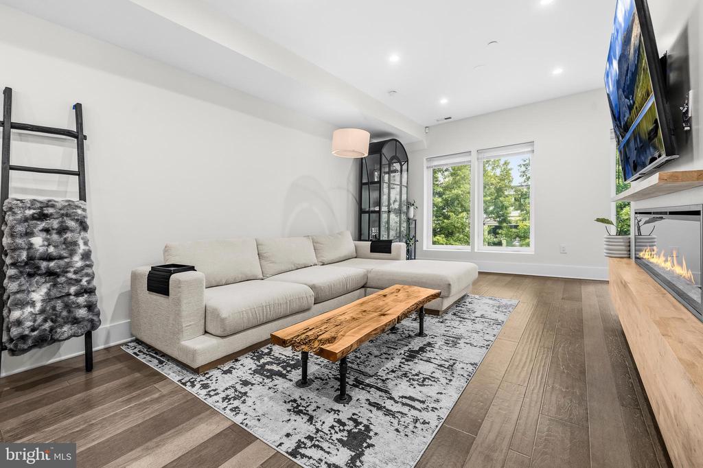 1241 OATES STREET NE 2