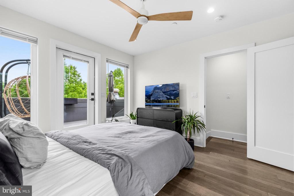 1241 OATES STREET NE 2