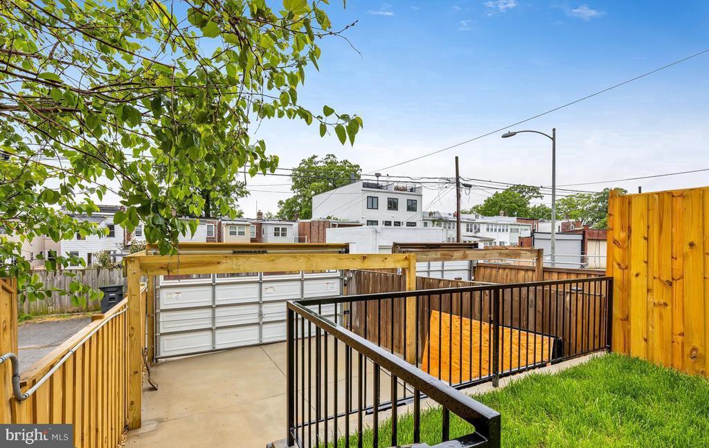 1241 OATES STREET NE 2