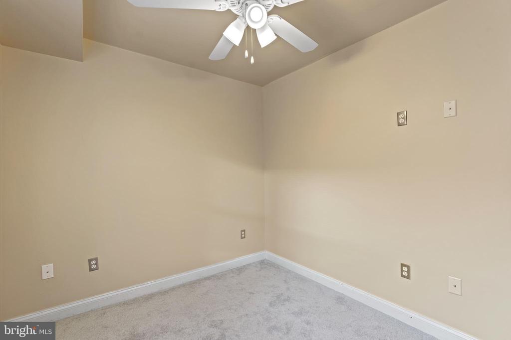 922 MADISON STREET NW Unit: 304