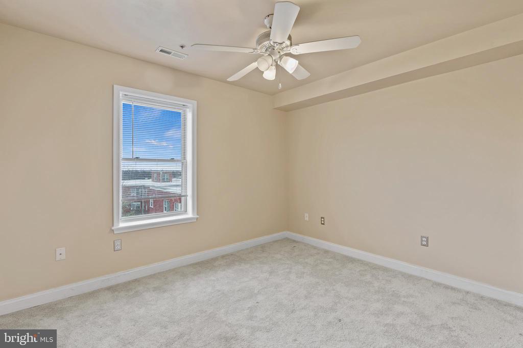 922 MADISON STREET NW Unit: 304