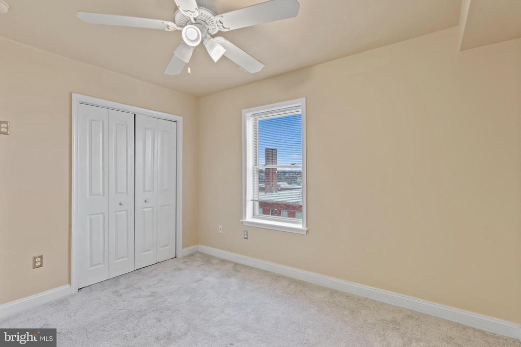 922 MADISON STREET NW Unit: 304