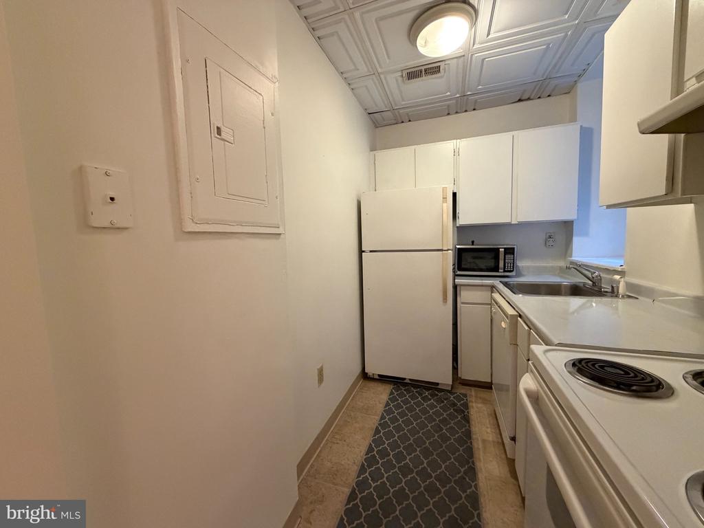 1115 12TH STREET NW Unit: 104