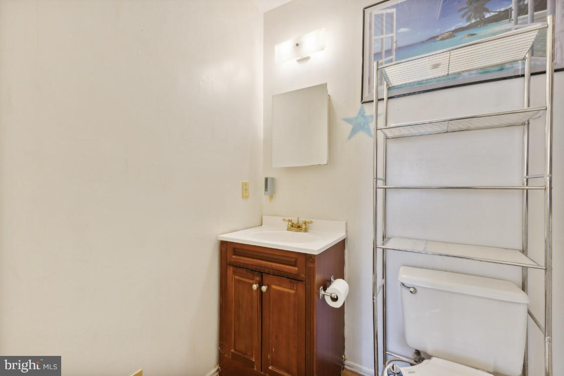 1402 MACEDONIA DRIVE