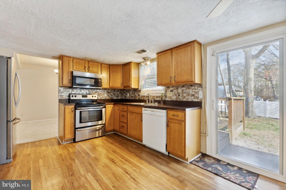 1402 MACEDONIA DRIVE