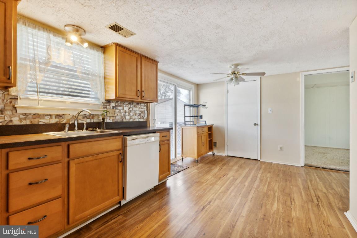 1402 MACEDONIA DRIVE