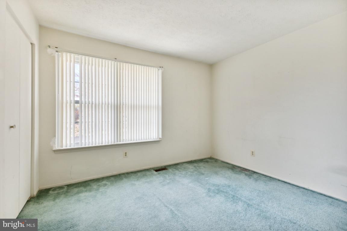 1402 MACEDONIA DRIVE