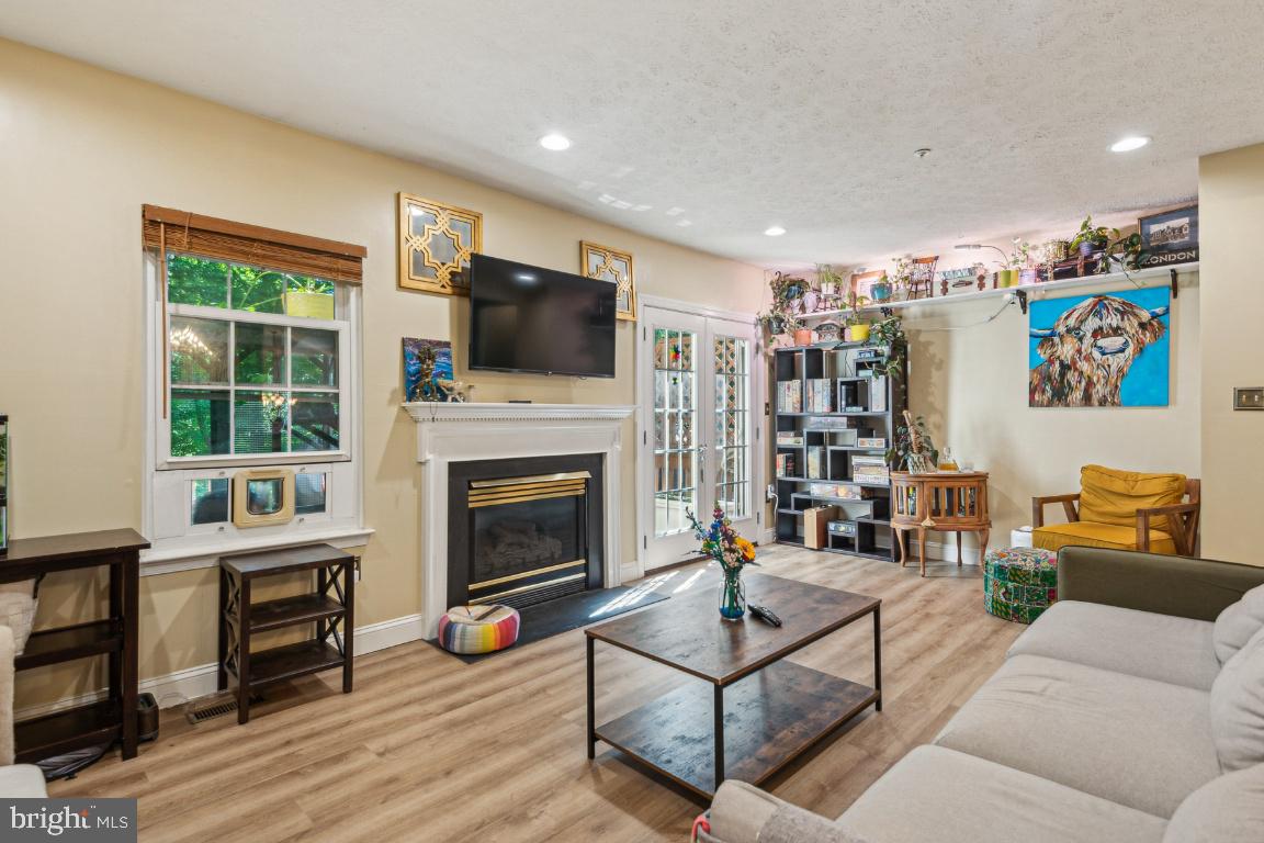 2550 WINDY OAK COURT