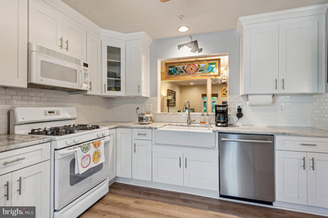 2550 WINDY OAK COURT