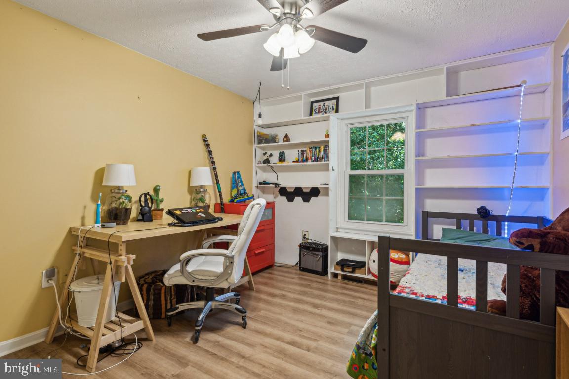 2550 WINDY OAK COURT