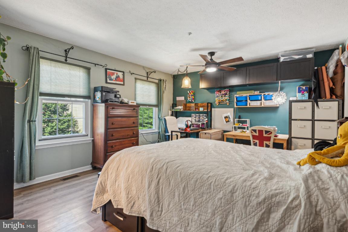 2550 WINDY OAK COURT