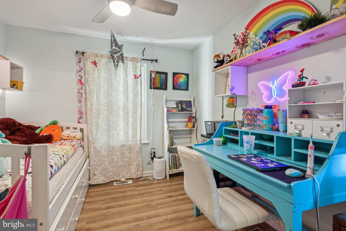2550 WINDY OAK COURT