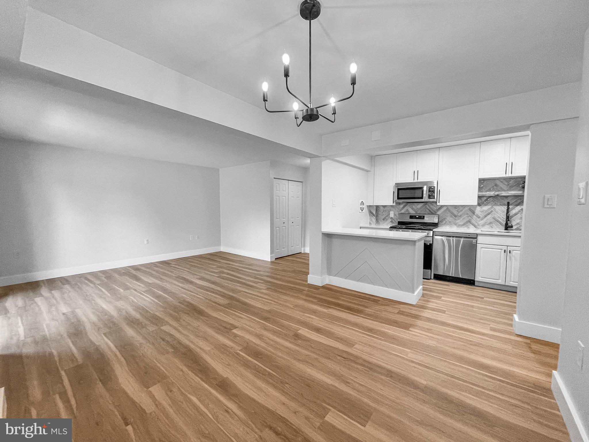 203-C Victor Pkwy #203c