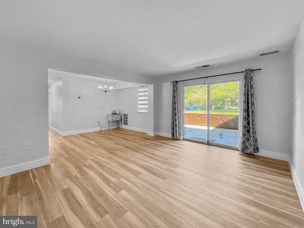 203-C Victor Pkwy #203c
