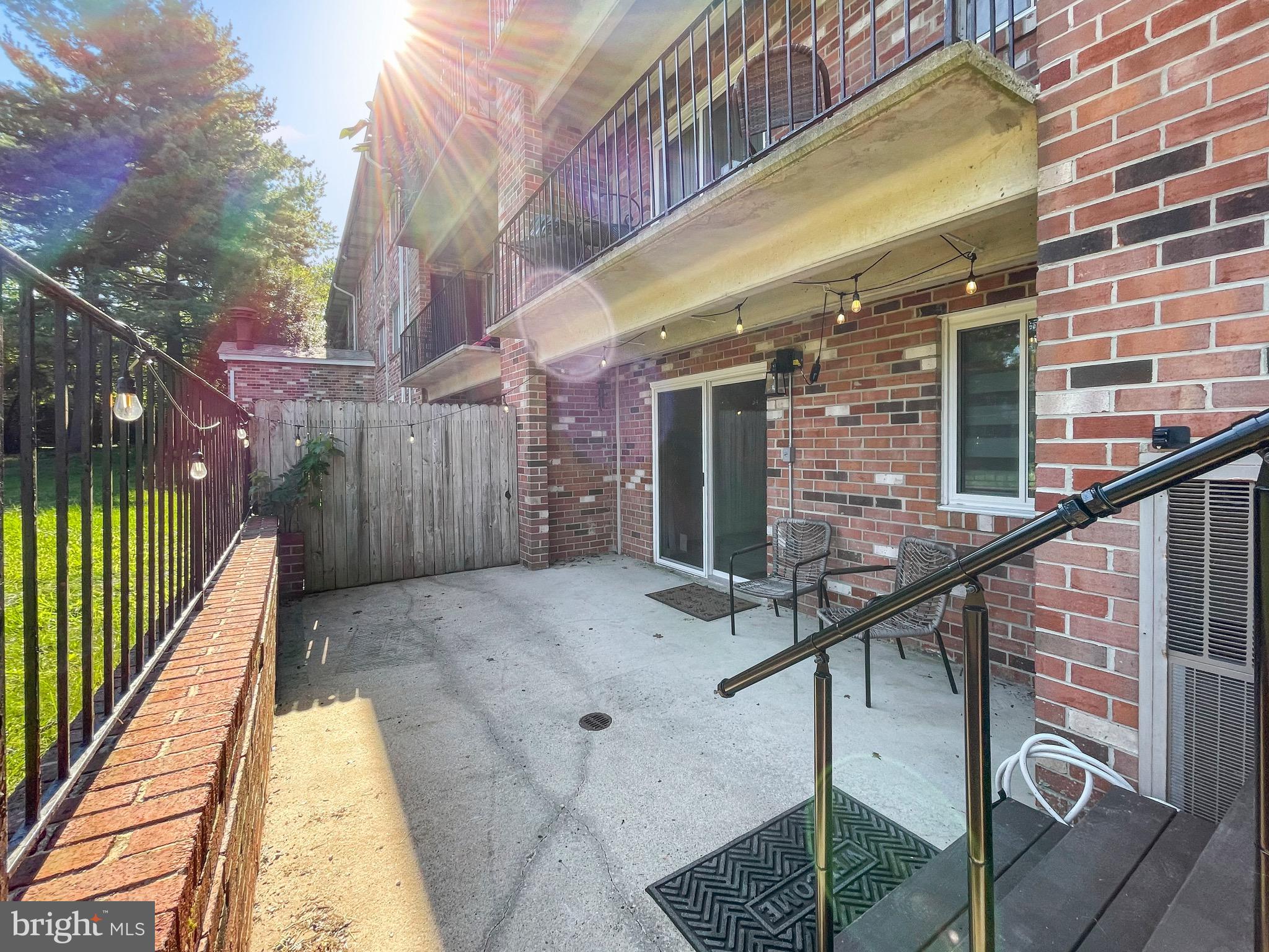 203-C Victor Pkwy #203c