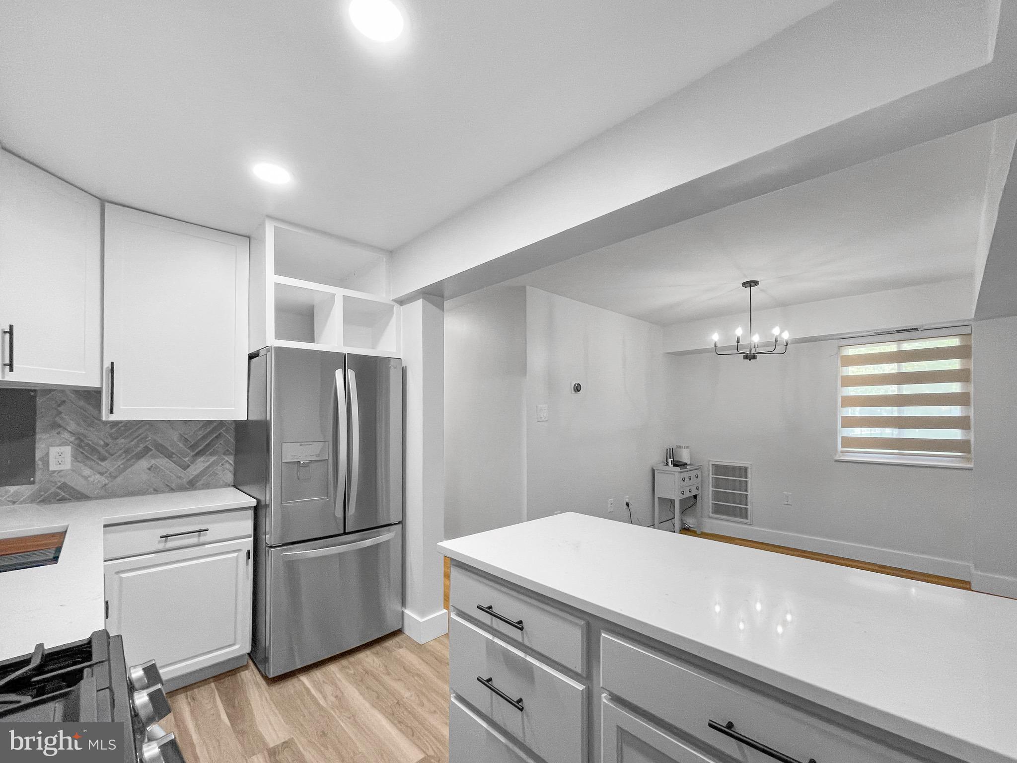 203-C Victor Pkwy #203c