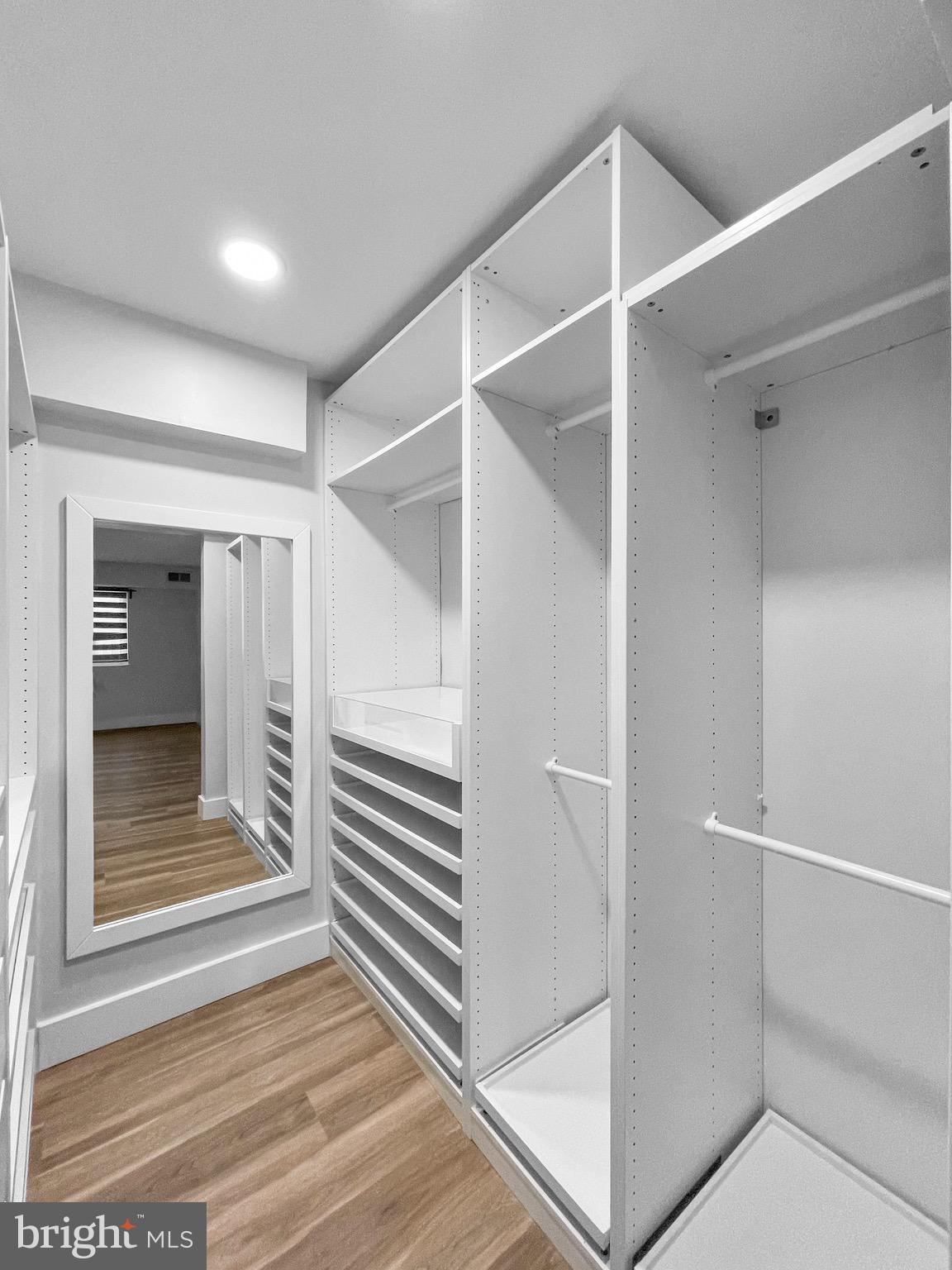 203-C Victor Pkwy #203c