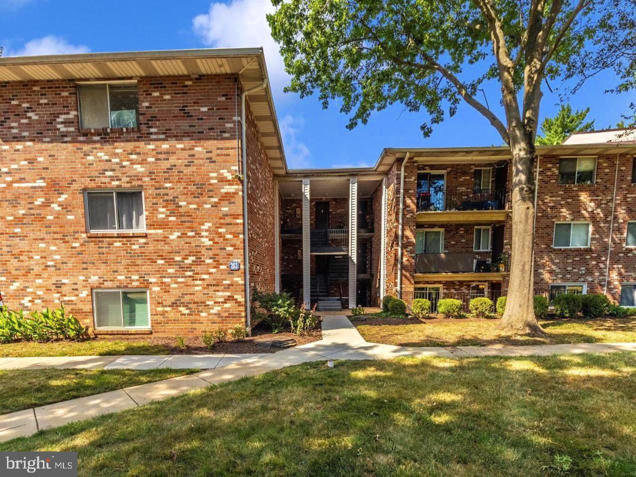 203-C Victor Pkwy #203c