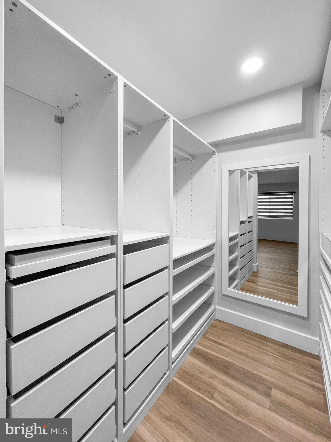 203-C Victor Pkwy #203c