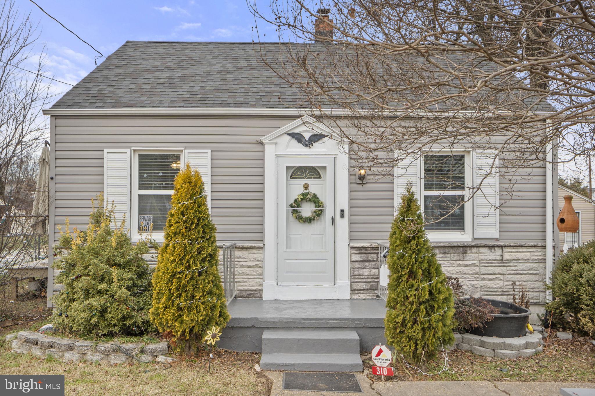 310 TOWNSEND AVENUE