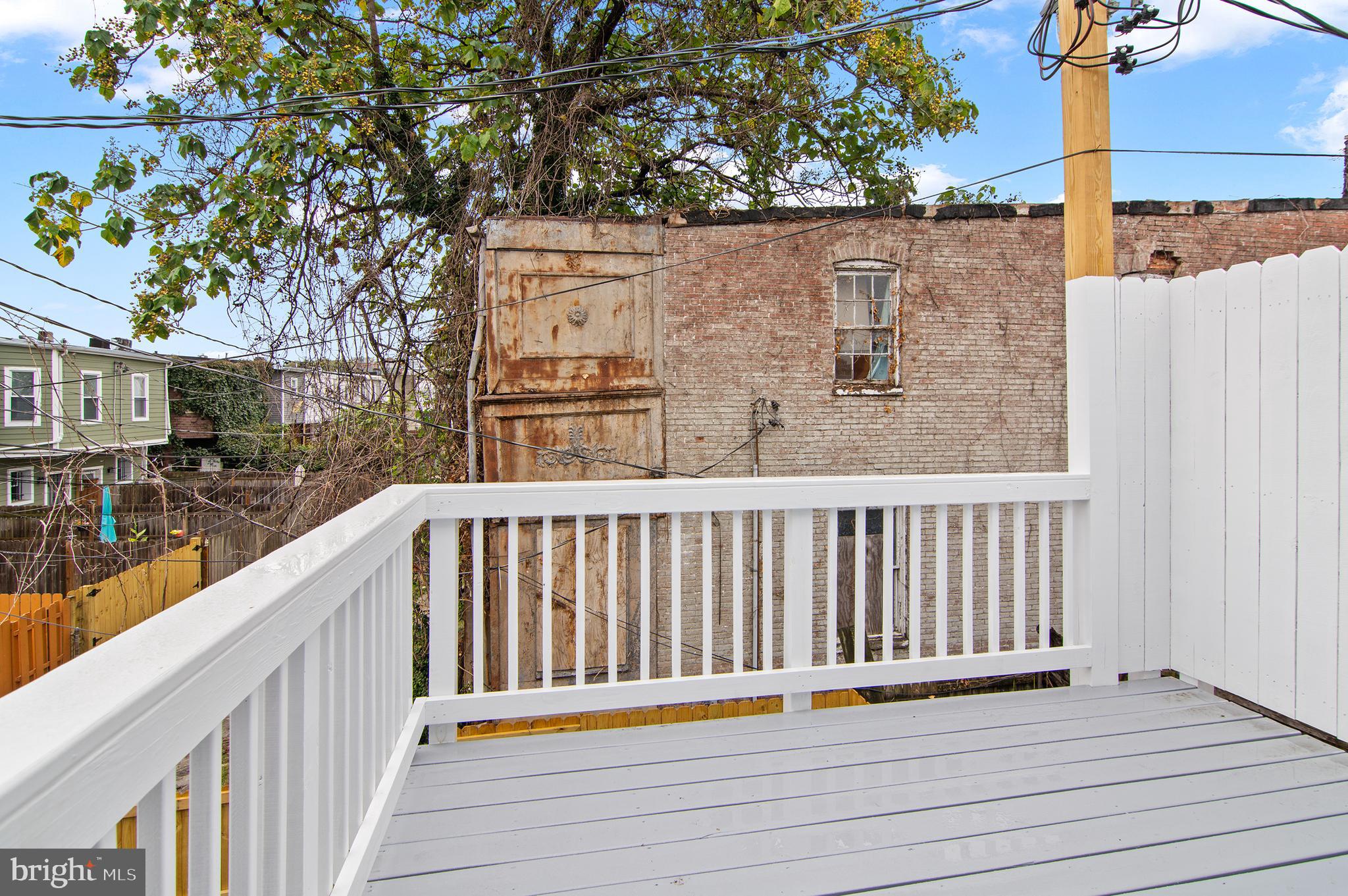 1502 RUTLAND AVE