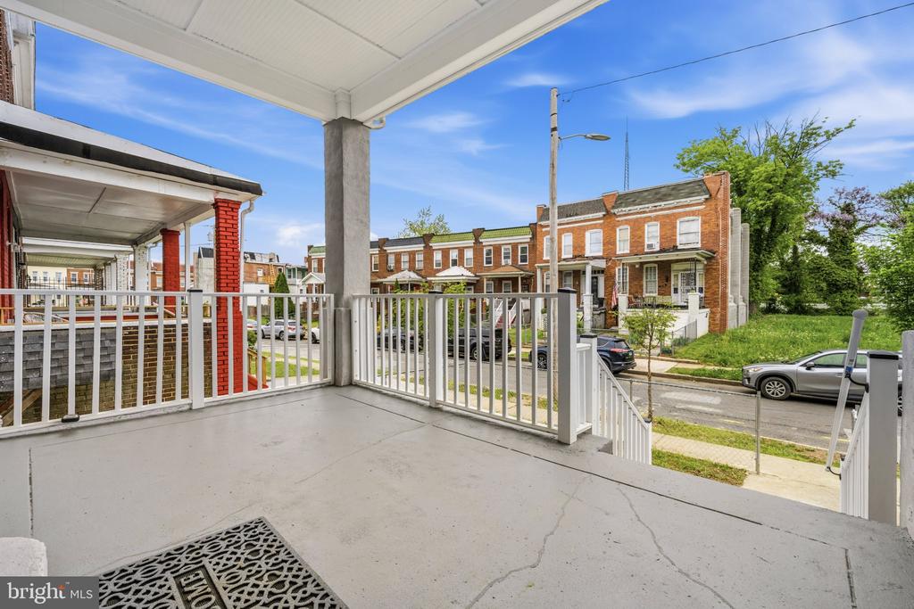 3709 SPAULDING AVENUE