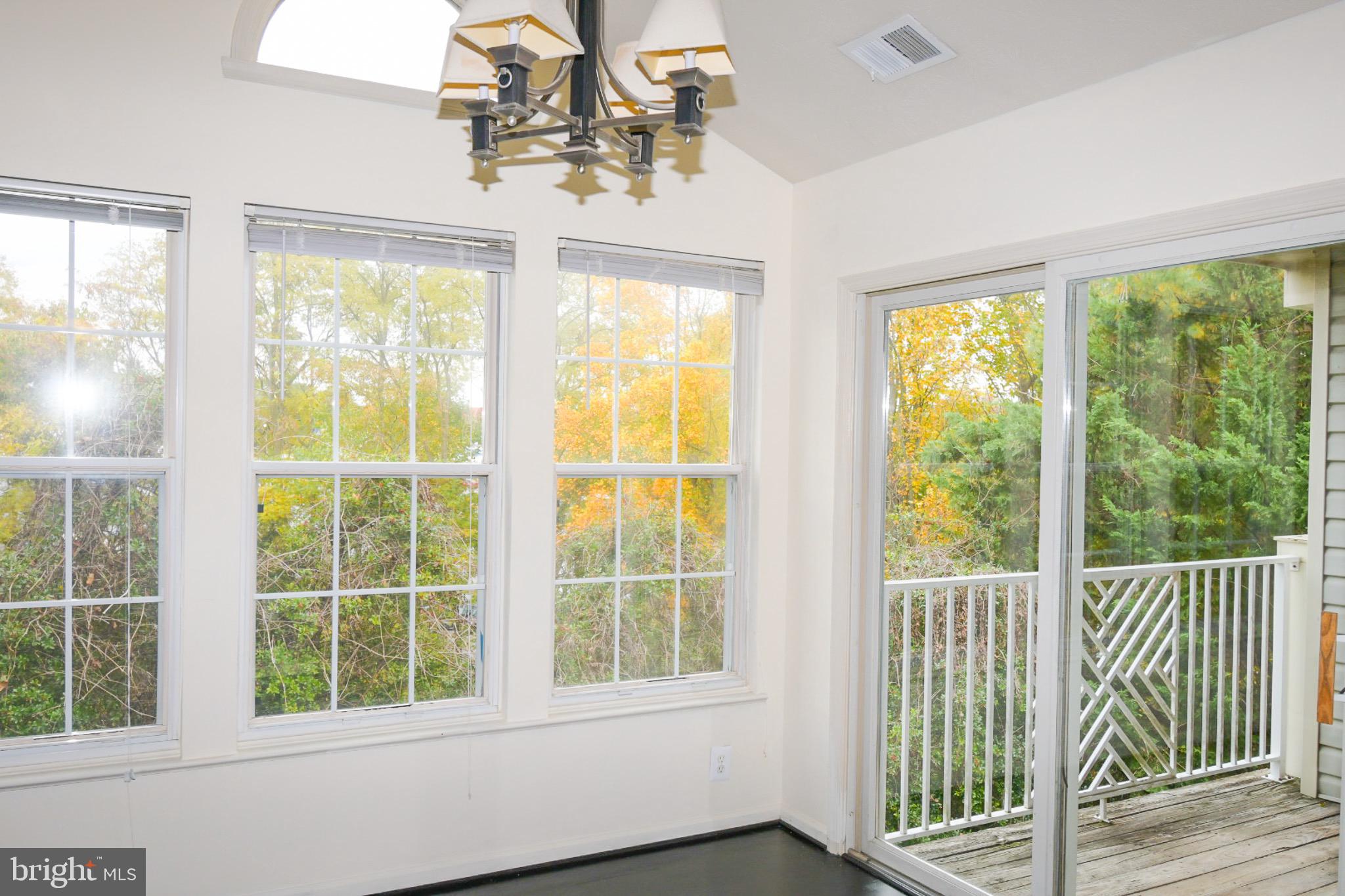 8004 TOWNSHIP DR #302