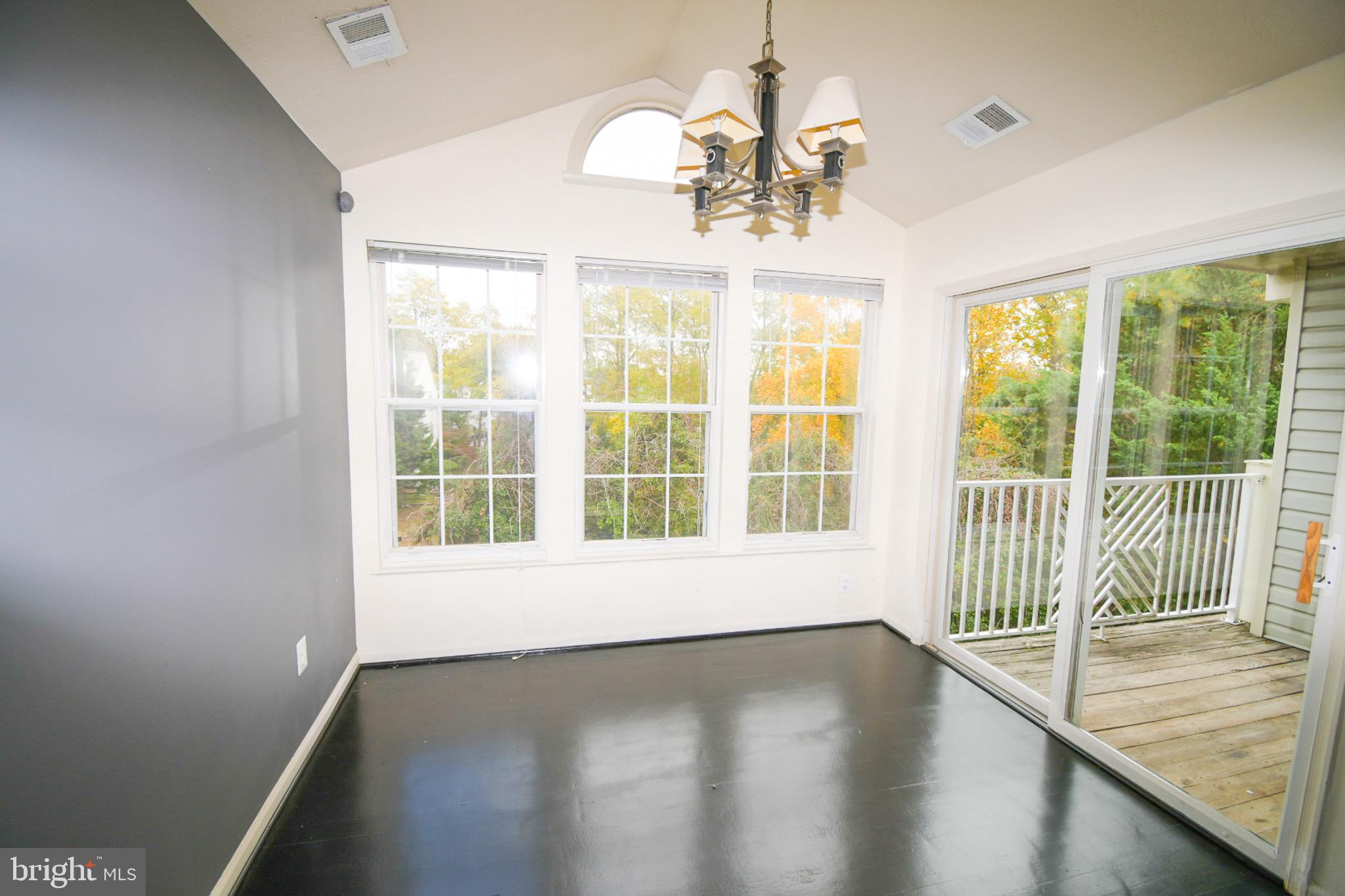 8004 TOWNSHIP DR #302