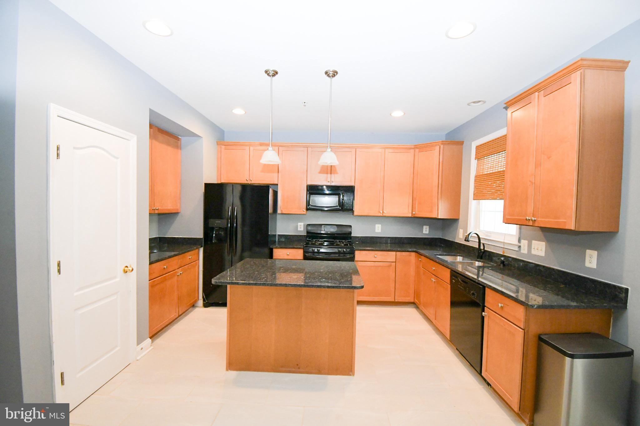 4310 VINTAGE IVY LN