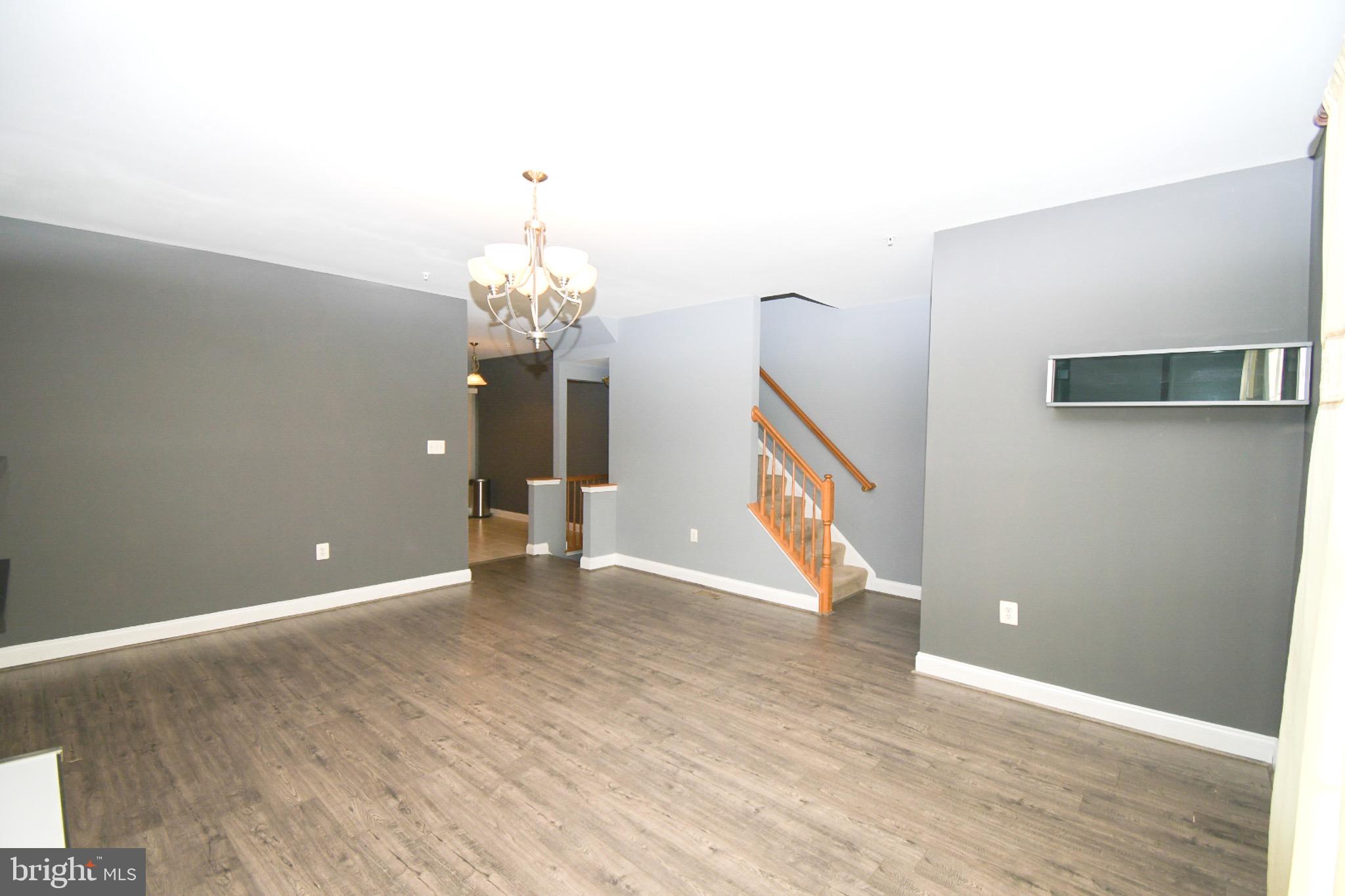 4310 VINTAGE IVY LN