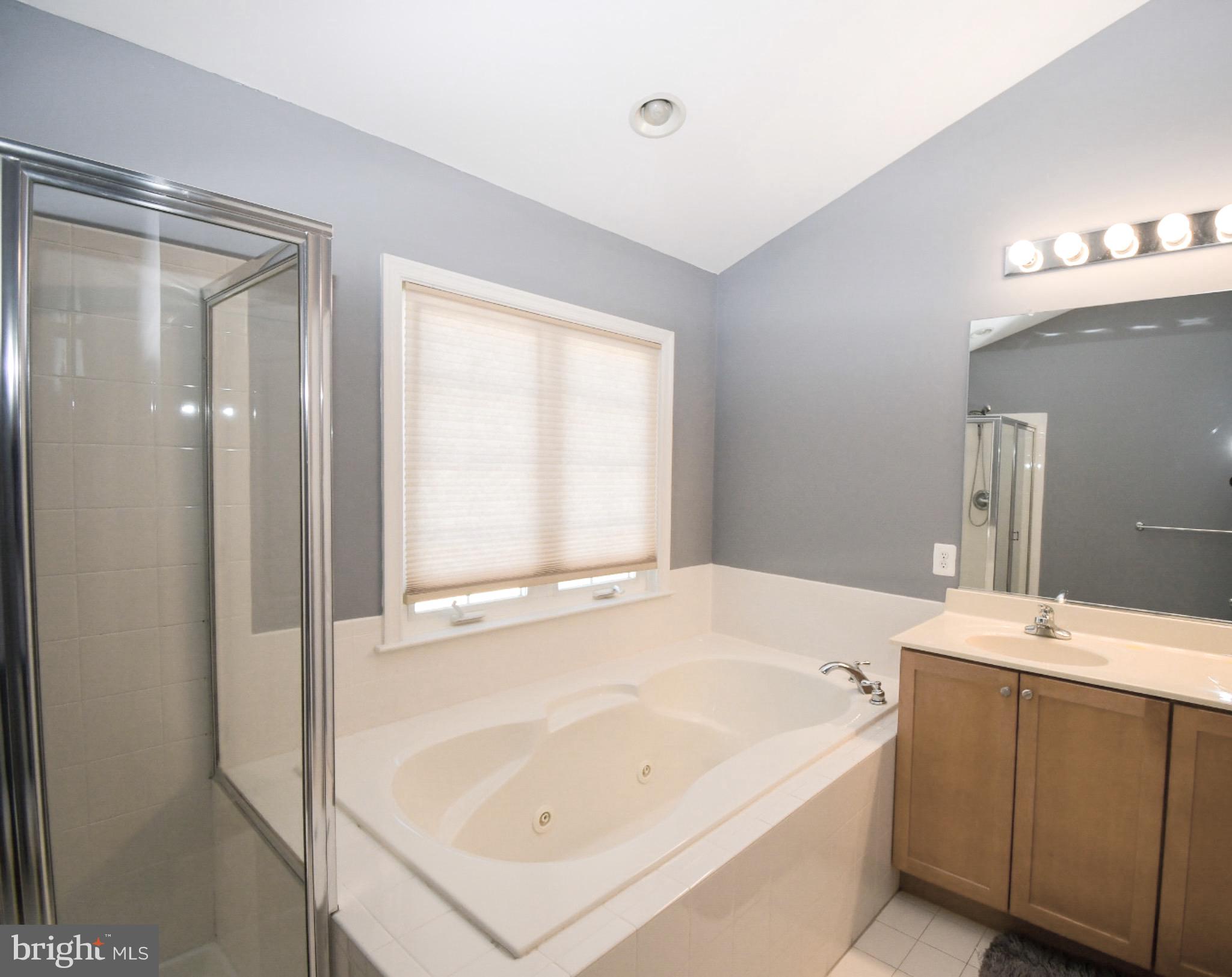 4310 VINTAGE IVY LN