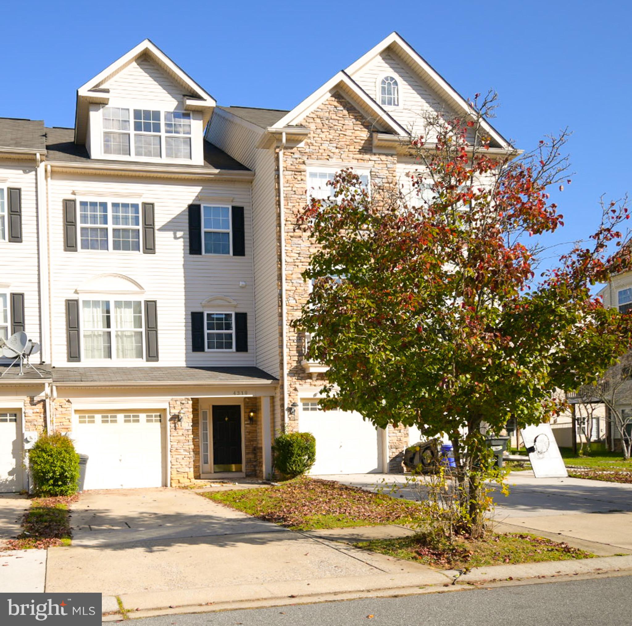 4310 VINTAGE IVY LN