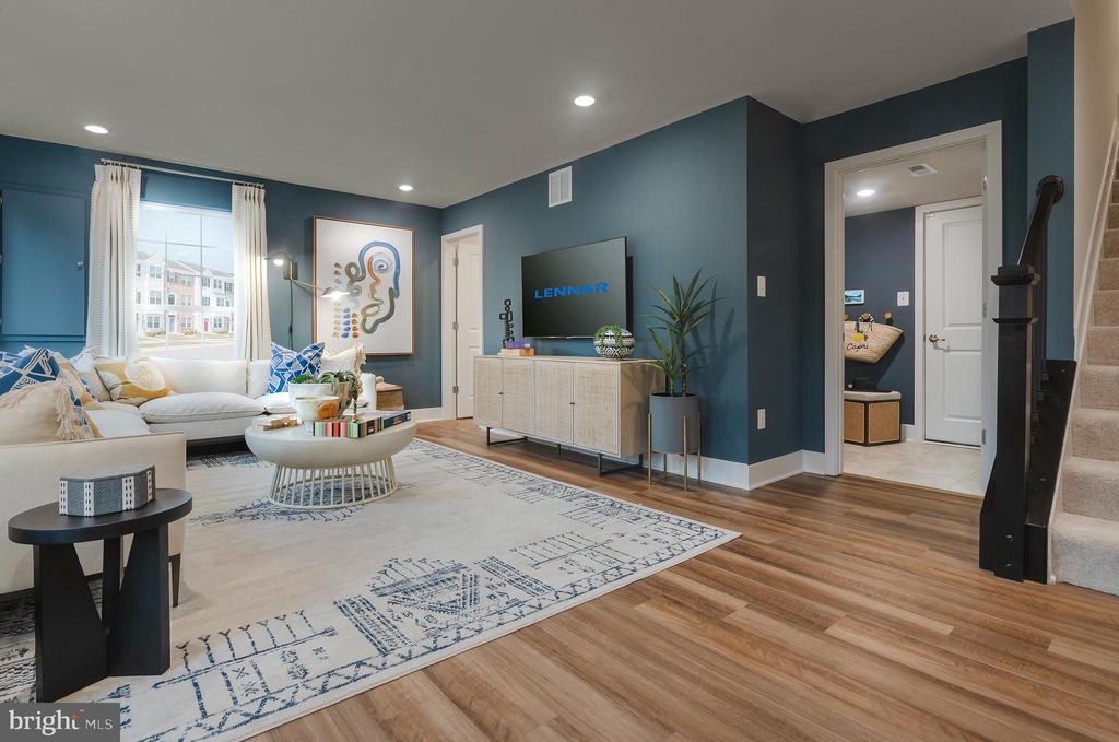 320 BIRDIE COURT