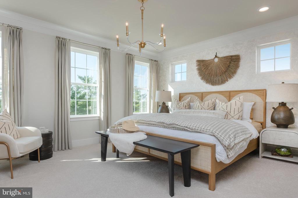 320 BIRDIE COURT