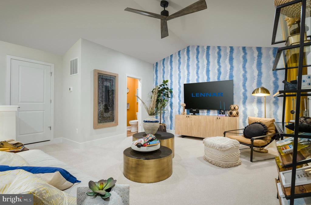 320 BIRDIE COURT