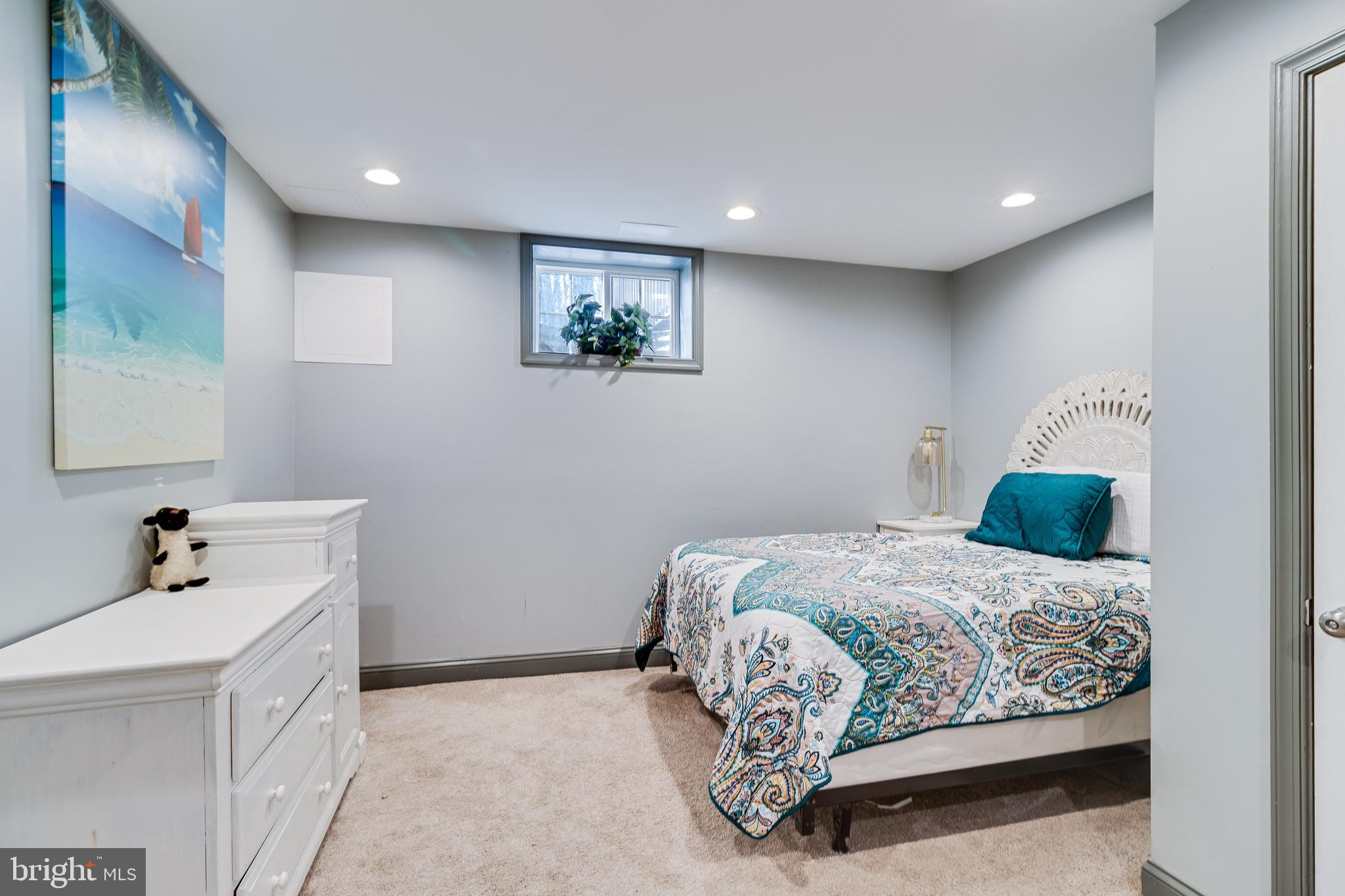 1030 KINGS CREEK DRIVE