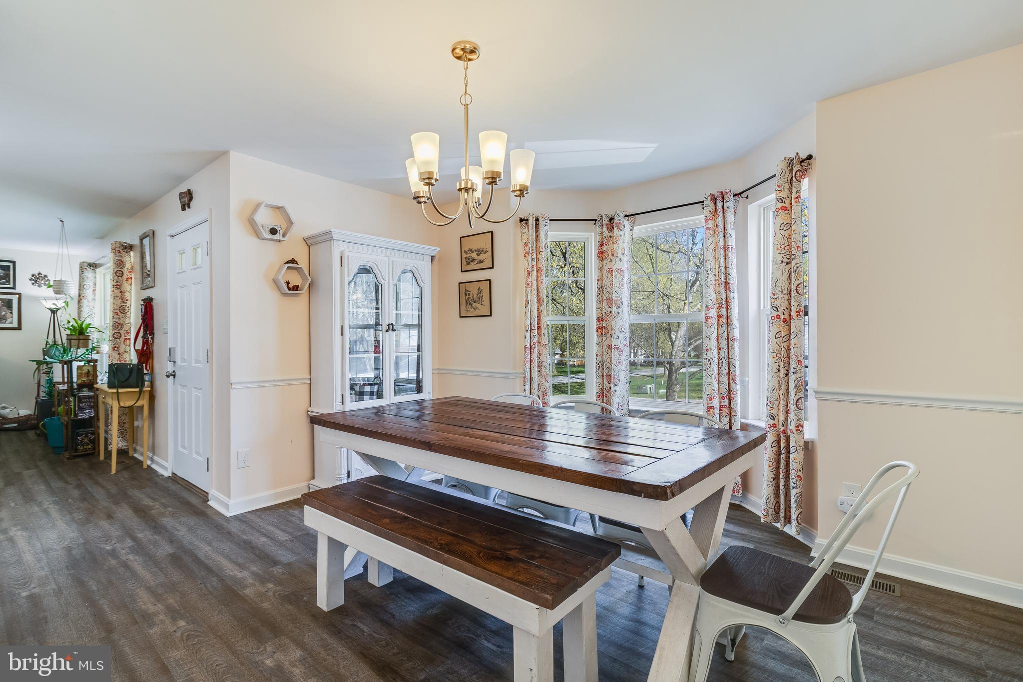 1030 KINGS CREEK DRIVE