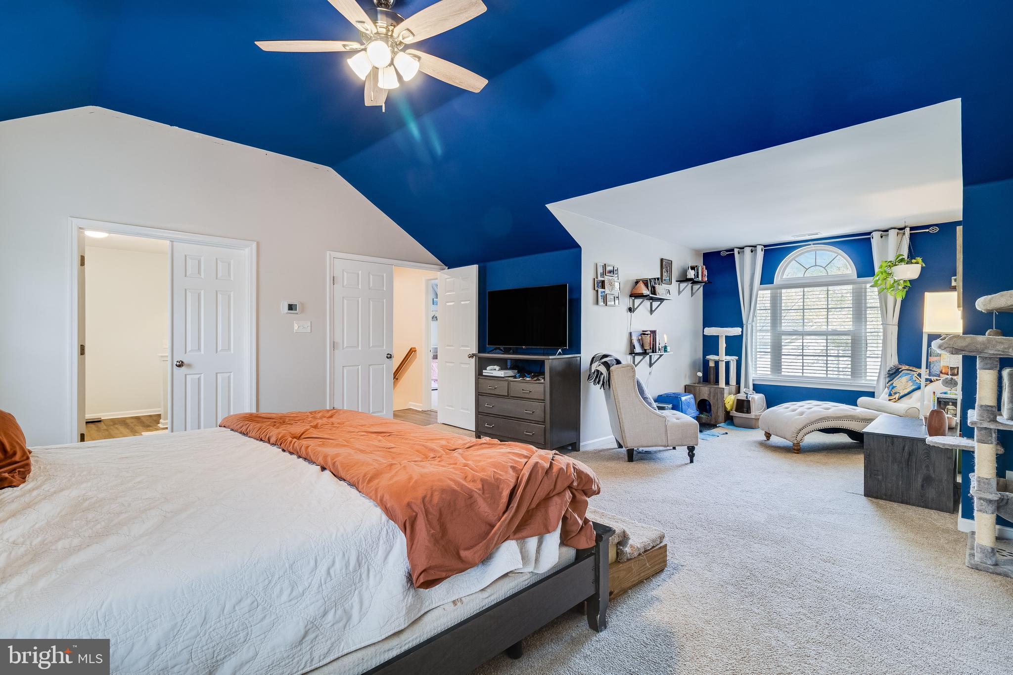 1030 KINGS CREEK DRIVE