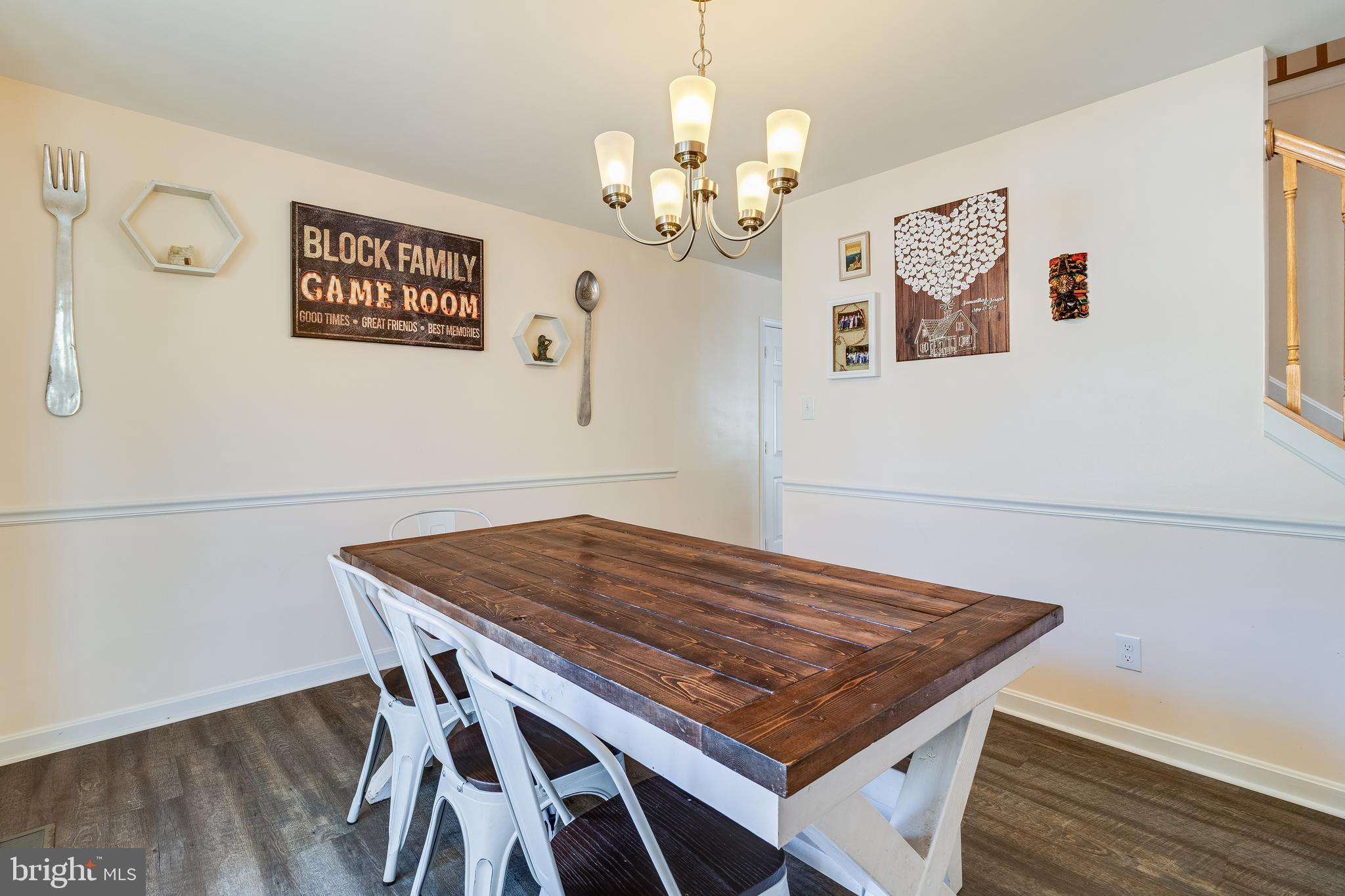 1030 KINGS CREEK DRIVE