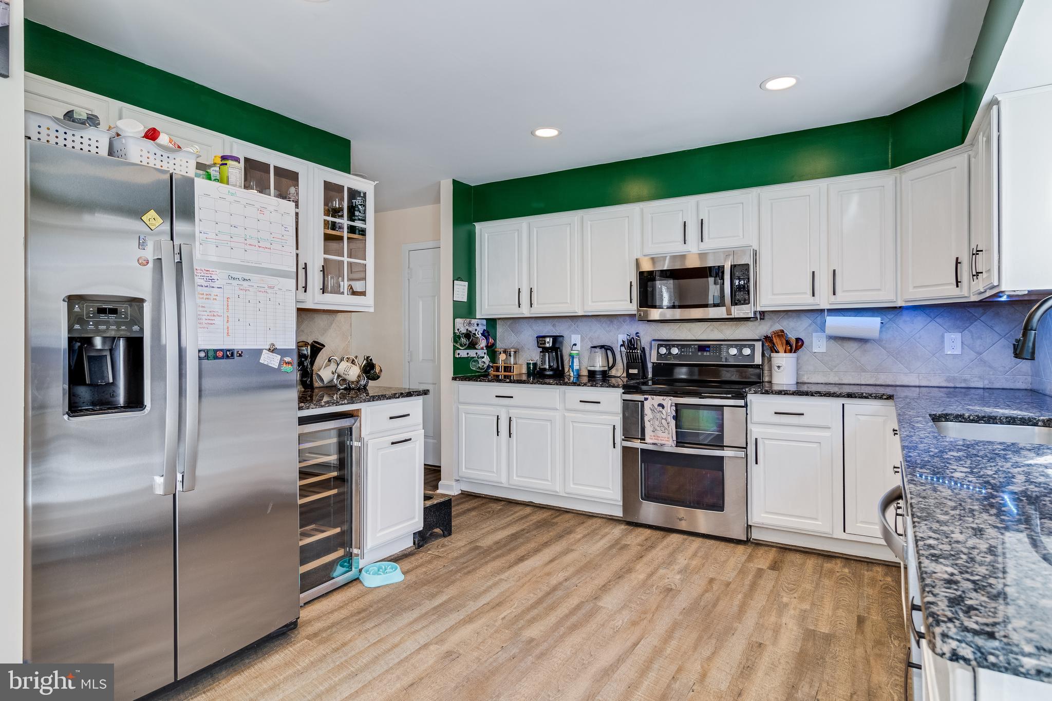 1030 KINGS CREEK DRIVE