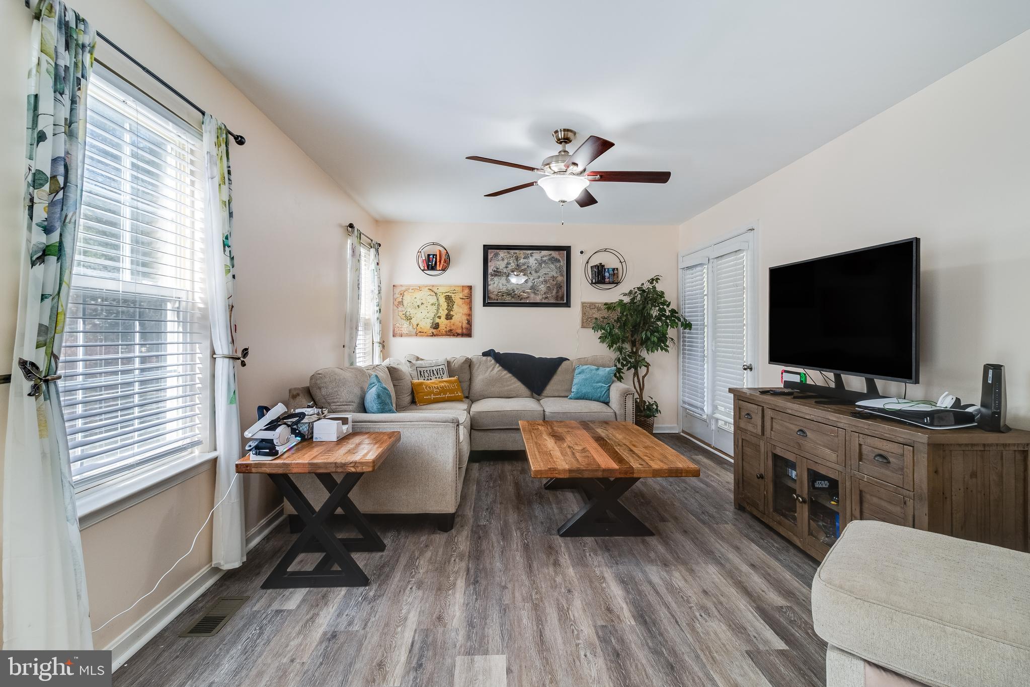 1030 KINGS CREEK DRIVE