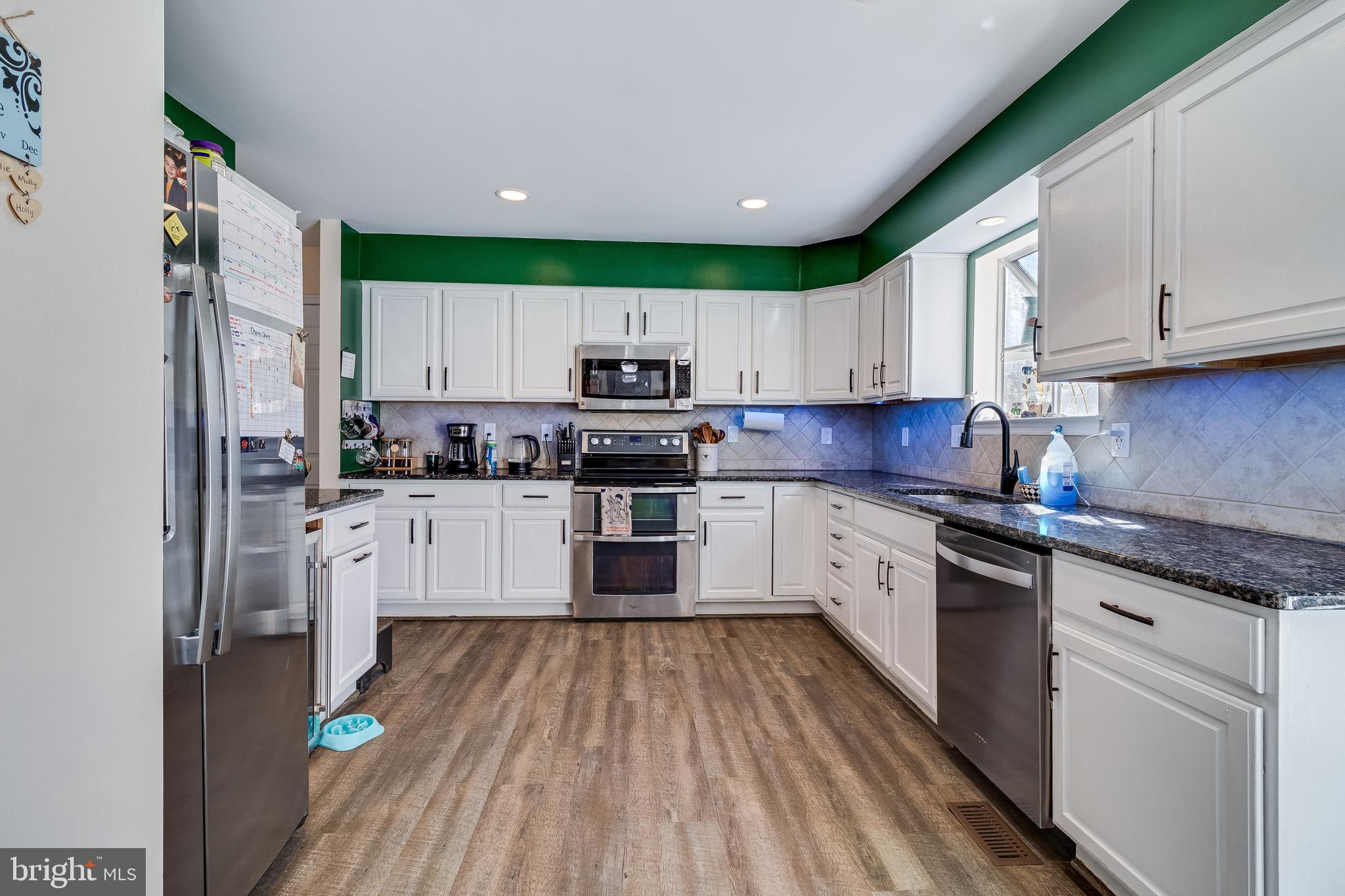 1030 KINGS CREEK DRIVE