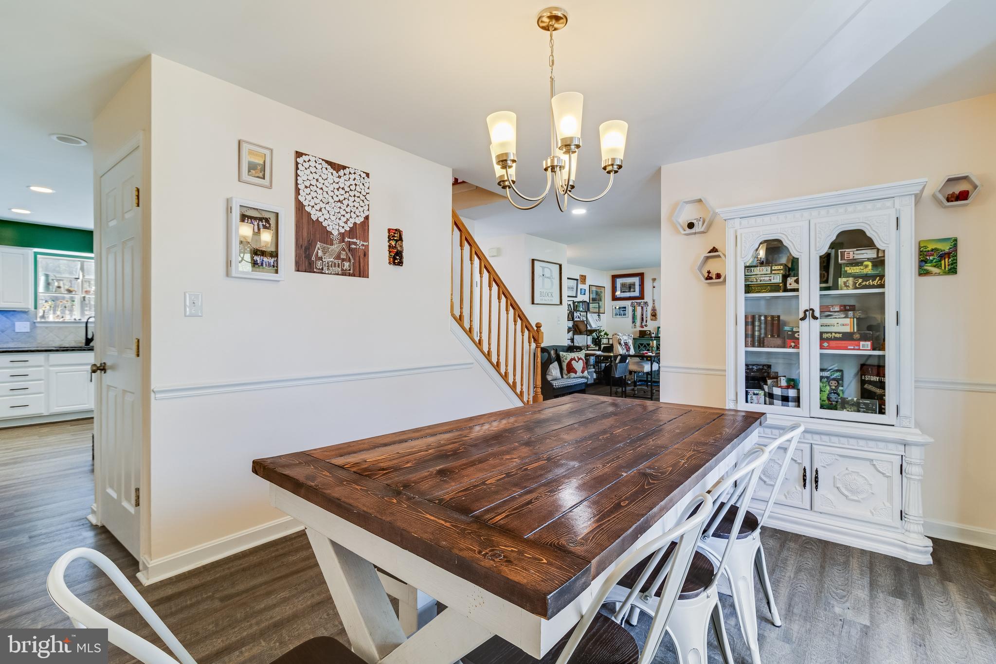 1030 KINGS CREEK DRIVE